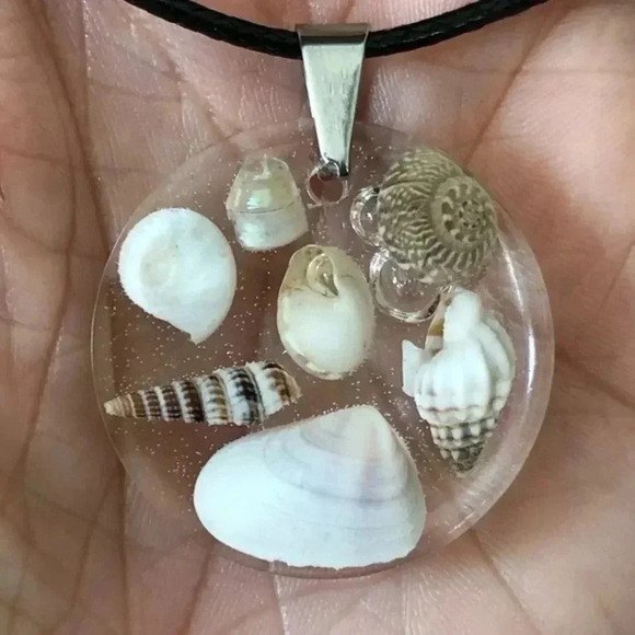 Mini Real Seashells Resin Circle Black Waxed Cord Necklace Handmade New - Picture 1 of 4